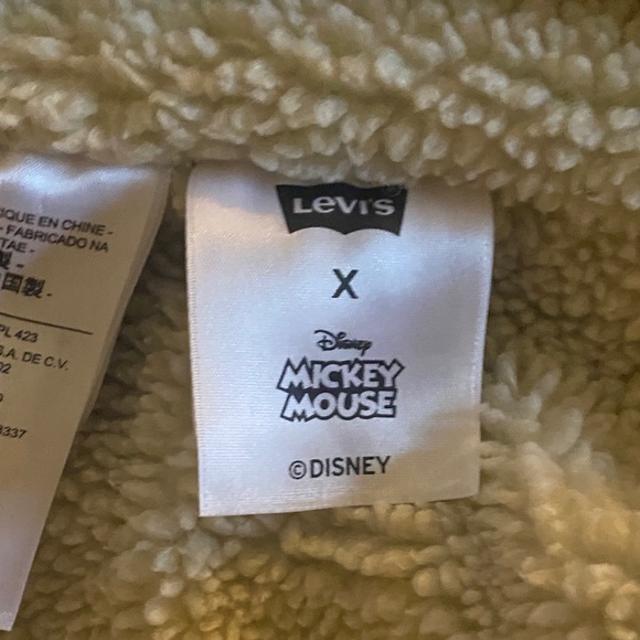Levi's Disney Light Blue Denim Jacket with Cream Sherpa Lining size small Unisex - Picture 5 of 8